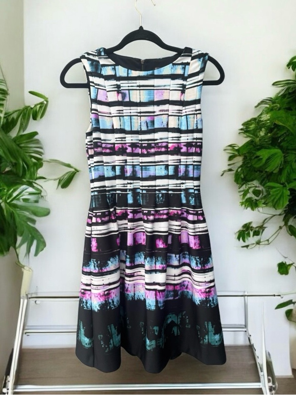 Vince Camuto Watercolor Dress Size 4